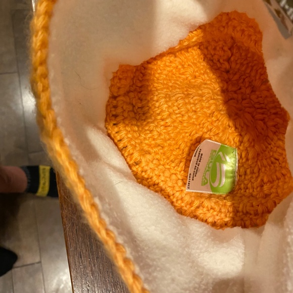 Women’s wool /alpaca mix touque - Picture 7 of 7